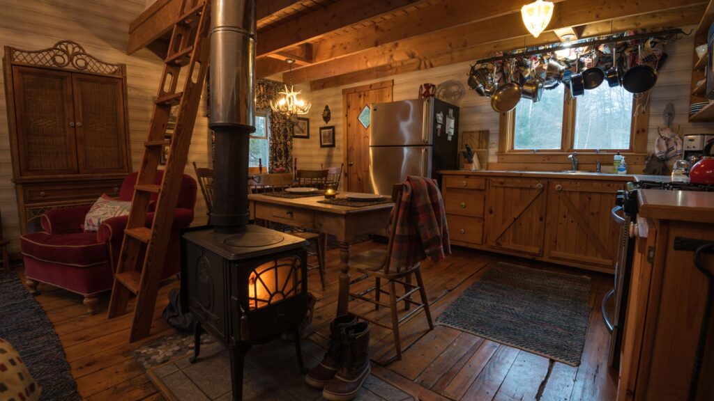 An image of an Cabin kitchen house